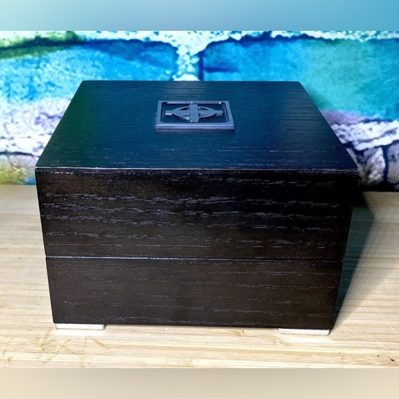 Piano Lacquer Zodiac Display Watch Box Storage Case Rare Find - Picture 2 of 15